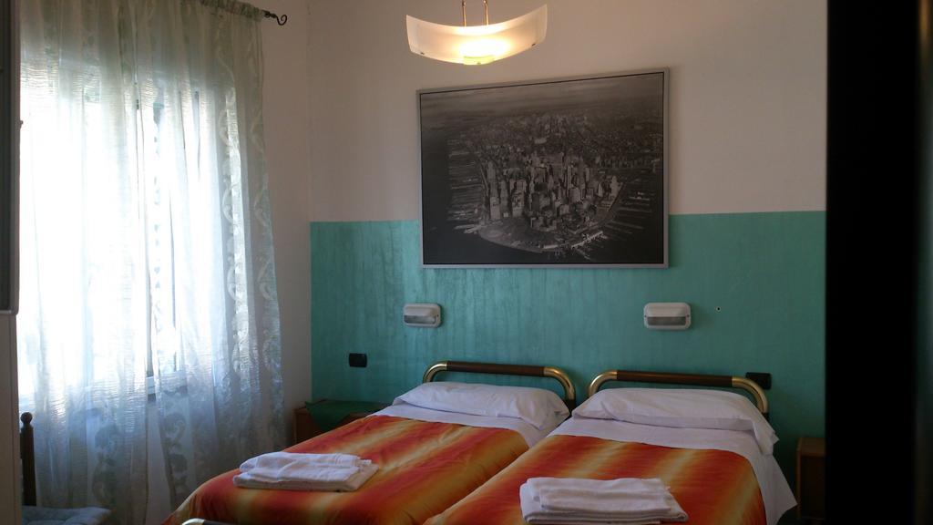 Bruzolo Hotel Paradise חדר תמונה