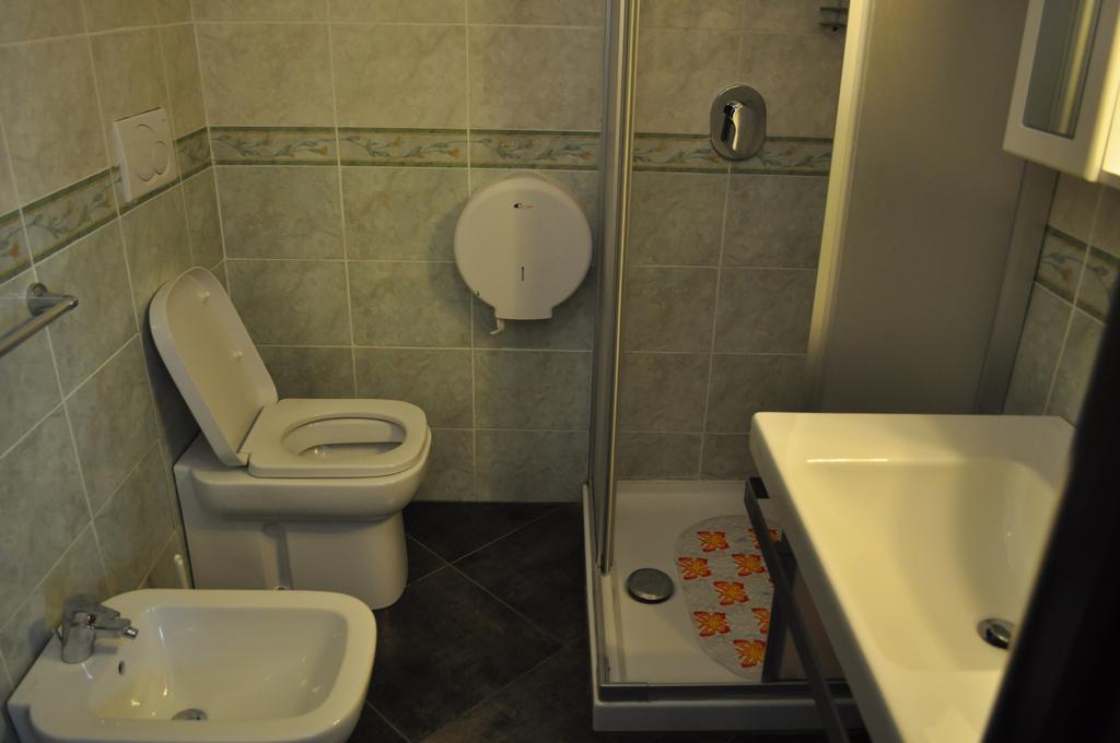 Bruzolo Hotel Paradise מראה חיצוני תמונה