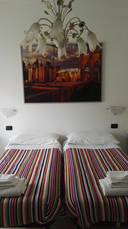 Bruzolo Hotel Paradise מראה חיצוני תמונה