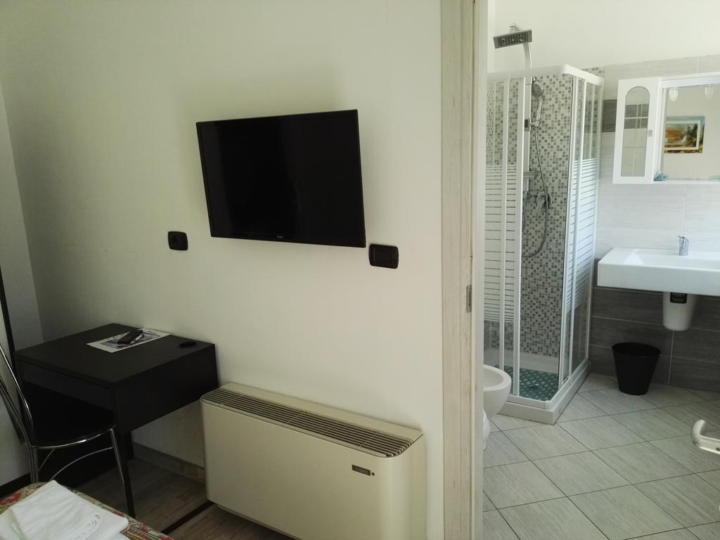 Bruzolo Hotel Paradise מראה חיצוני תמונה