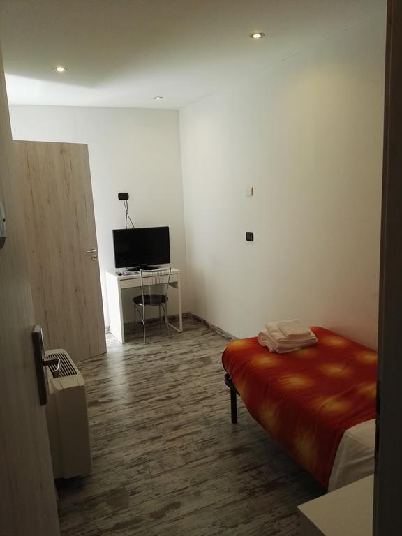 Bruzolo Hotel Paradise מראה חיצוני תמונה