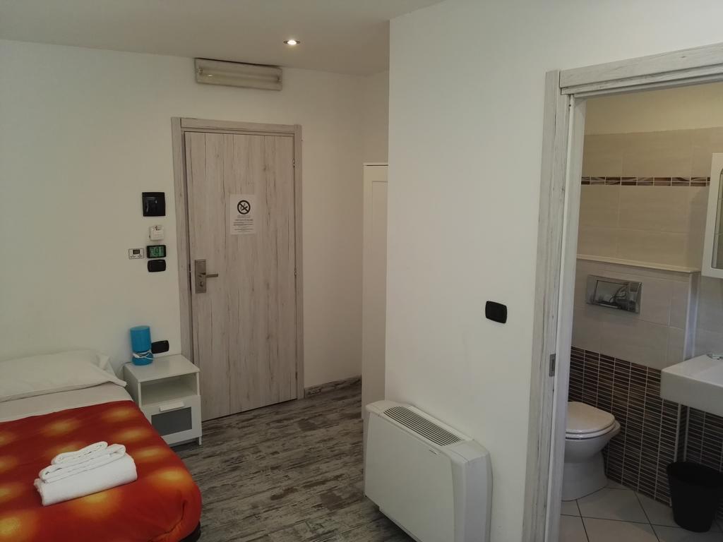 Bruzolo Hotel Paradise מראה חיצוני תמונה
